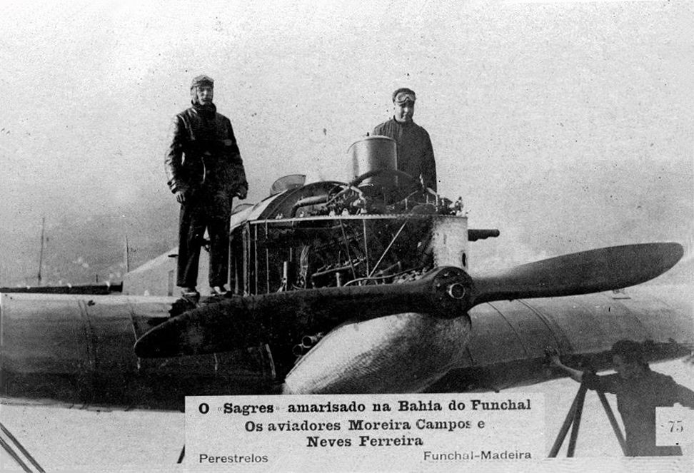 Chegada Dos Aviadores Moreira De Campos E Neves Ferreira Ao Funchal 