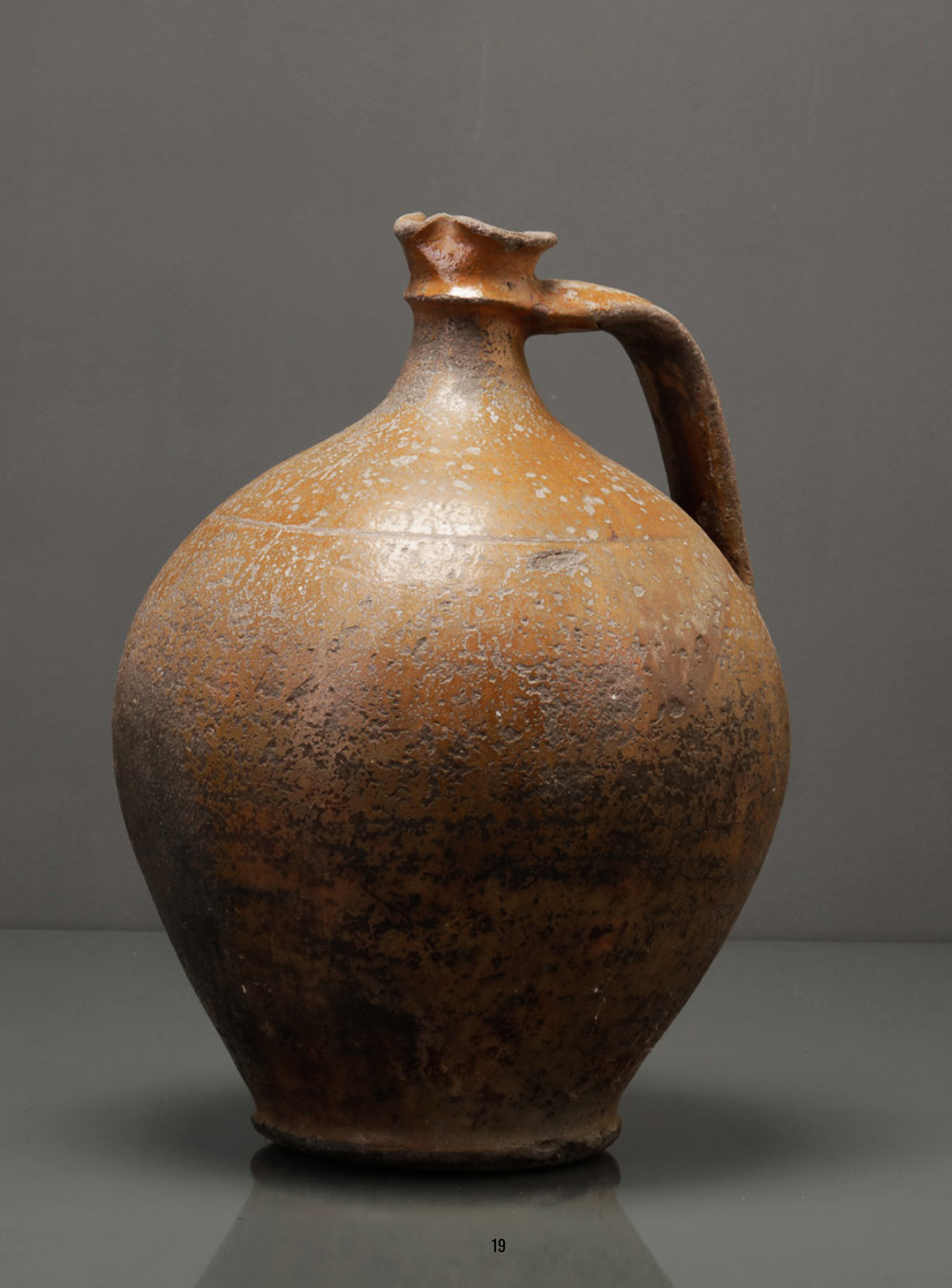 Bilha em barro vidrado em castanho e bege, 1780 (c.), Portugal ...